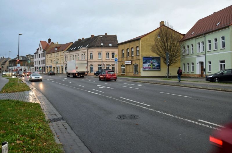 Bismarckstr/B 100/nh. Zimmerstr. 17/quer  (Bitterfeld)