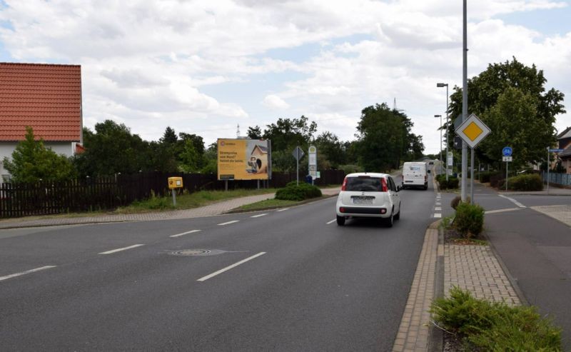 Strasse des Friedens/geg. Roitzscher Str/lks  (Holzweissig)