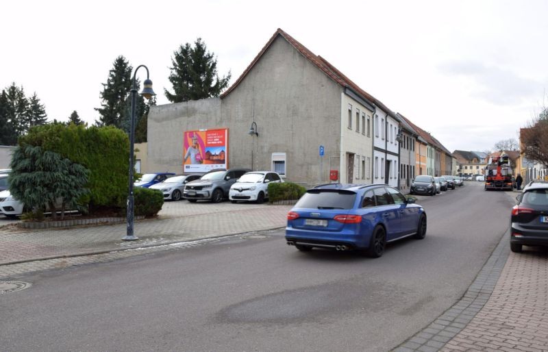 Goethestr. 18/Zuf Edeka -Ernst-Thälmann-Str (quer am Giebel)