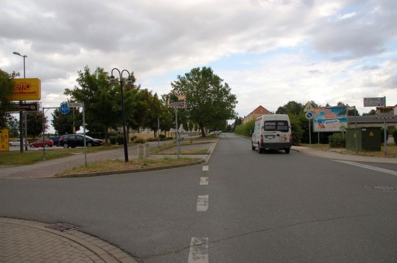 Wilhelm-Pieck-Str/nh. Am Stadion/geg. Netto (quer)