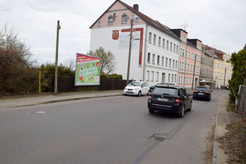 Merseburger Str. 27/neb. Rewe/Einfahrt (parallel zur Str)