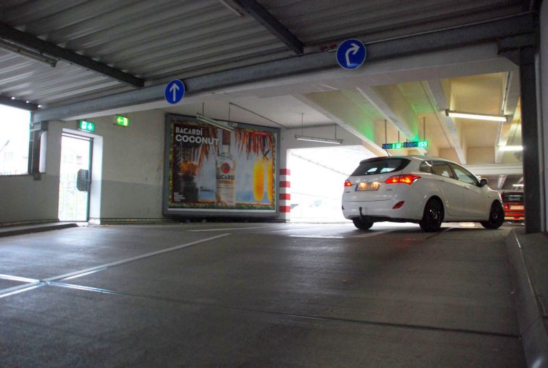 Halberstädter Str. 182 /Kaufland/Einfahrt Parkdeck