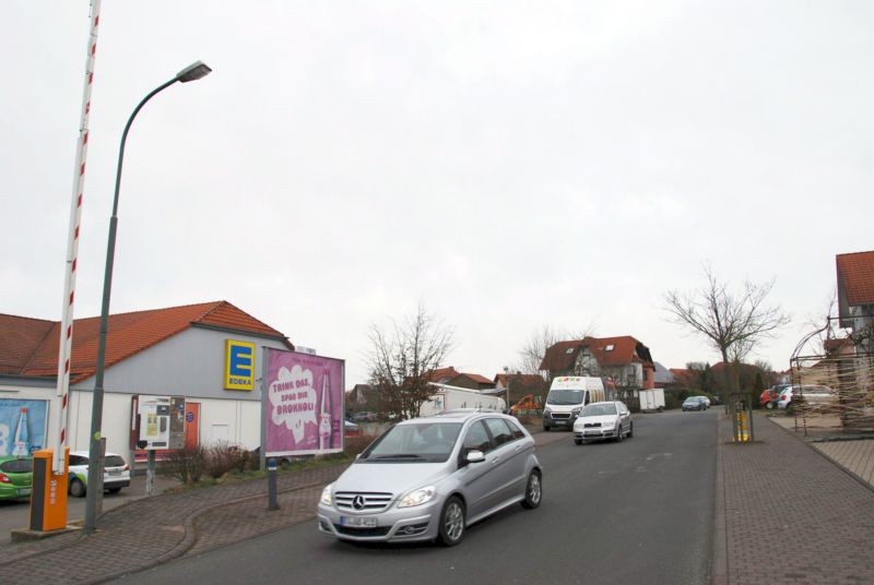 Im Streich 1 /Edeka/neb. Einfahrt (Sicht Str)