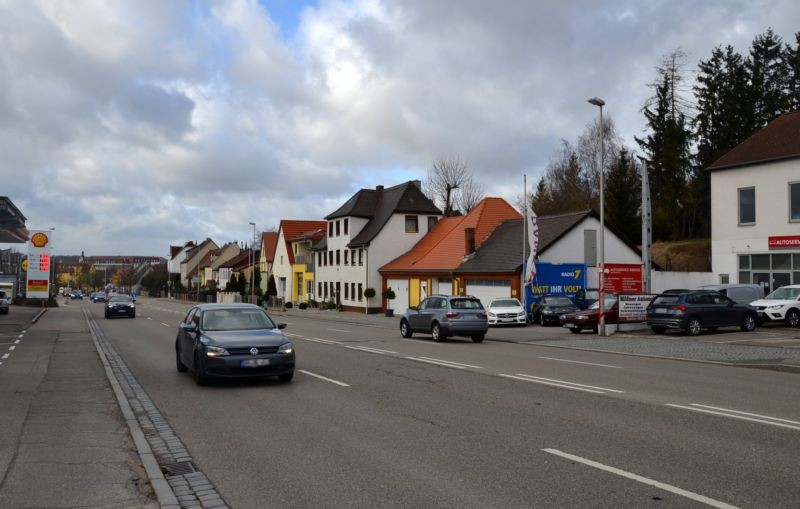 Nürnberger Str/neb. Nr. 99/Zufahrt Lidl (quer zur B 14)