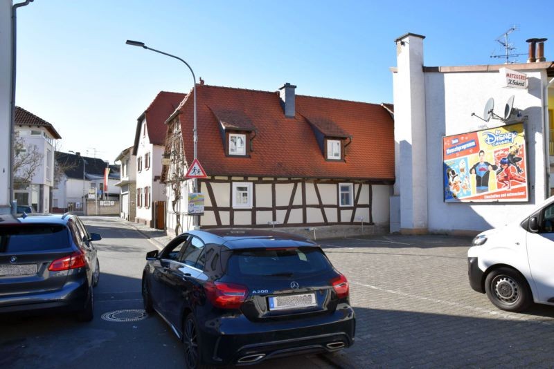 Pfarrgasse 5/nh. Getränkemarkt Frank