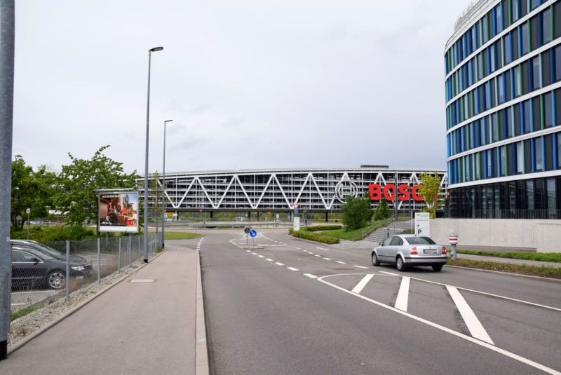 Flughafenstr/Flughafen/Wyndham-Hotel (unterer PP)