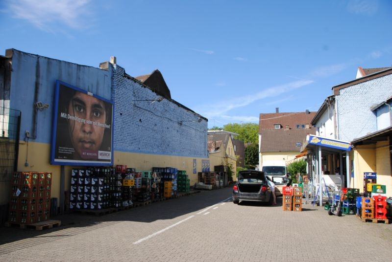 Gelsenkirchener Str. 272 /Getränkewelt Heise/geg. Eingang