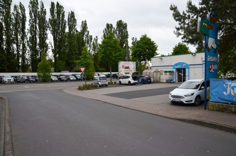 Koblenzer Str. 51 /Kaufland/Einf Industriestr (Sicht Markt)