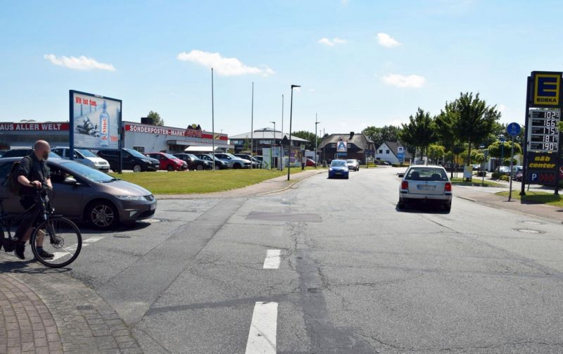 Baeyerstr. 6/Zufahrt Edeka a+b/geg. Einfahrt (Sicht Edeka)