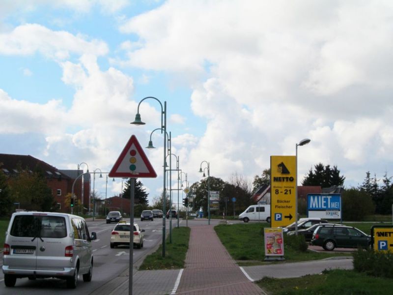 Satower Str/Am Karauschensoll/geg.Netto/neb. Einf-Sicht Mkt