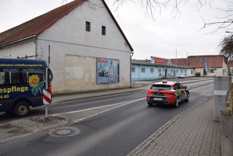 Hauptstr. 23d /Gener Getränkemarkt (parallel zur Str)