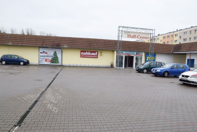 Haffring 24 /Woolworth im Haff-Center/neb. Eingang