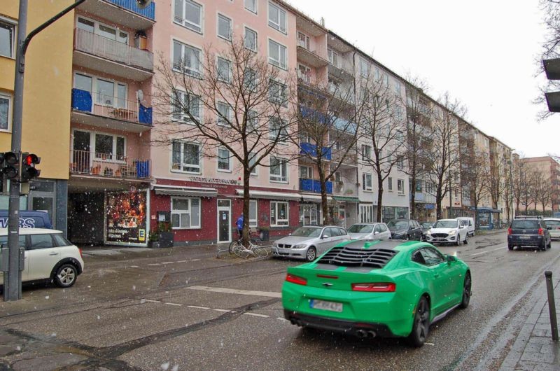 Riesenfeldstr. 72/geg. Lüneburger Str/Einf (rts)