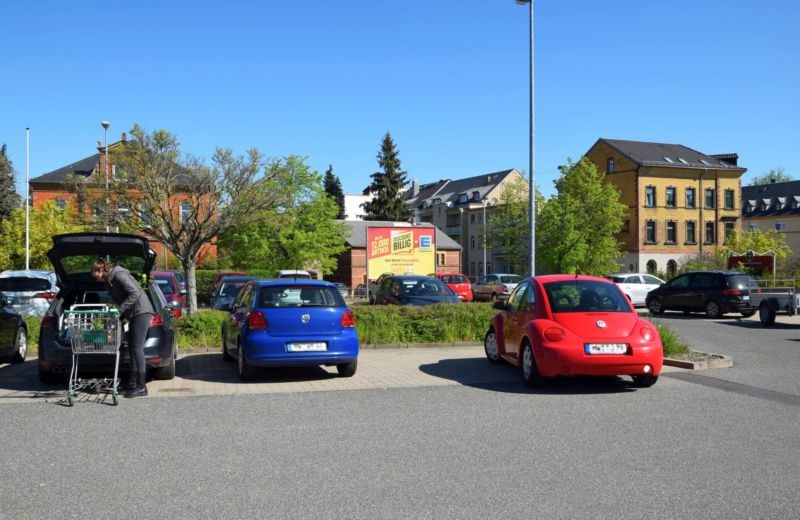 Poststr. 1 /Edeka/lks von Einfahrt/Sicht Markt