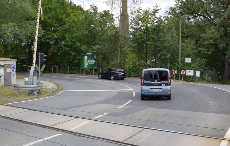 Krumhermersdorfer Str/nh. Bahnübergang