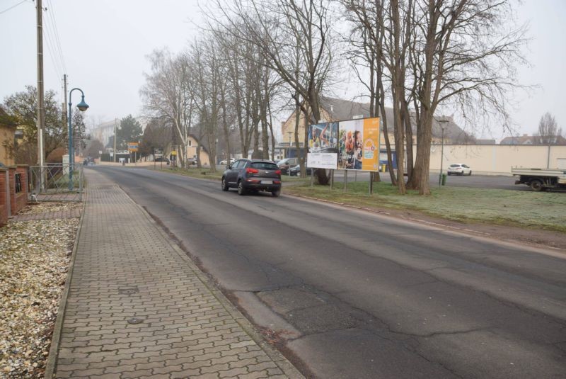 Alte Hallesche Str/Am Gemeindezentrum  (Bennstedt)