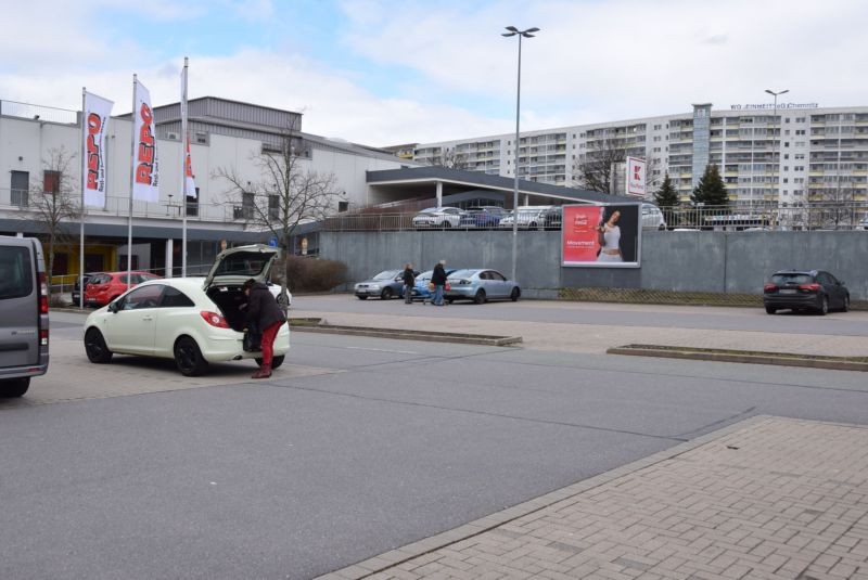 Chemnitzer Str. 65 /Kaufland/geg. Eing Baumarkt/lks (Wand)