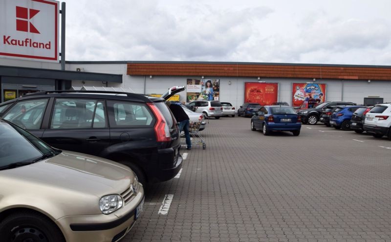 Blankenburger Str. 37 /Kaufland/rts vom Eingang