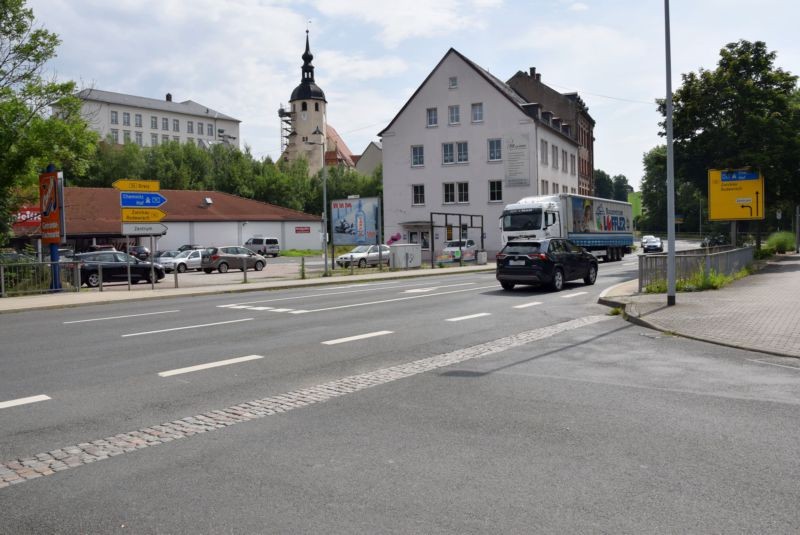 Rosa-Luxemburg-Str/B 94/nh. Getränke Hoffmann/WE lks