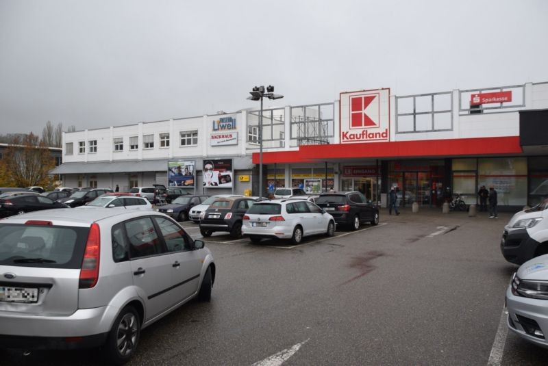 Hohwiesenweg 2 /Kaufland/lks vom Eingang