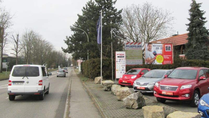 Brühlstr. 12/Zufahrt Rewe/Autohaus Daihatsu (quer zur Str)