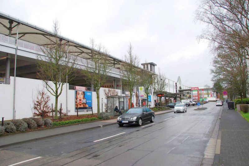 Flachstr. 13 /Rewe im Westc./nb.Einf PH/Sto.2-Carl-v.-Linde-