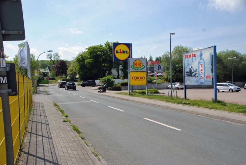 Weberstr. 3 /Lidl/nh. Einfahrt (Sicht Str)