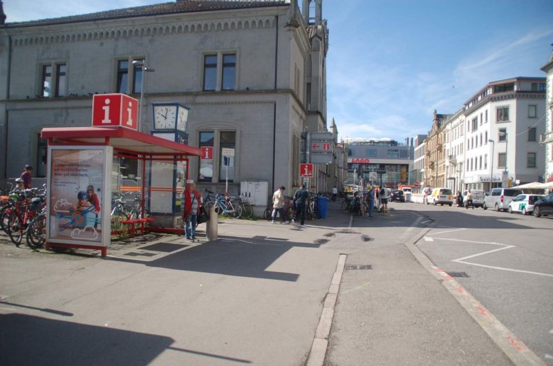 Bahnhofplatz/Hbf-Vorplatz/rechte WH/aussen (WH)