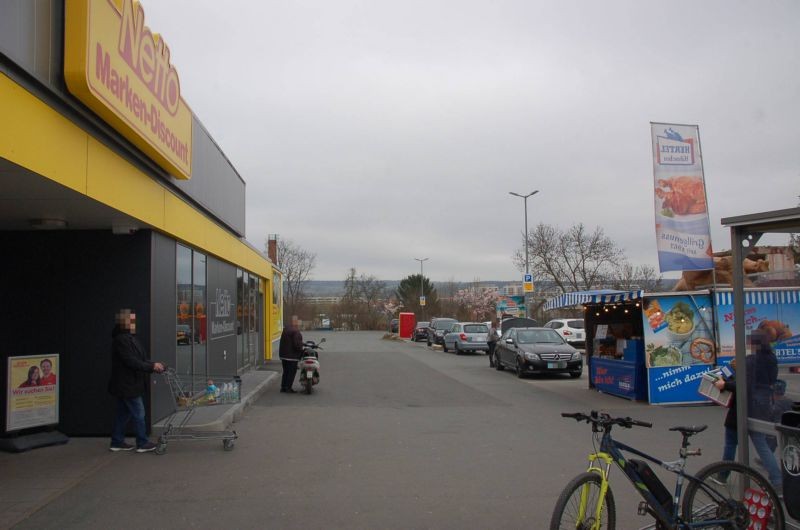 Erfurter Str. 84 /Netto/rts vom Eingang