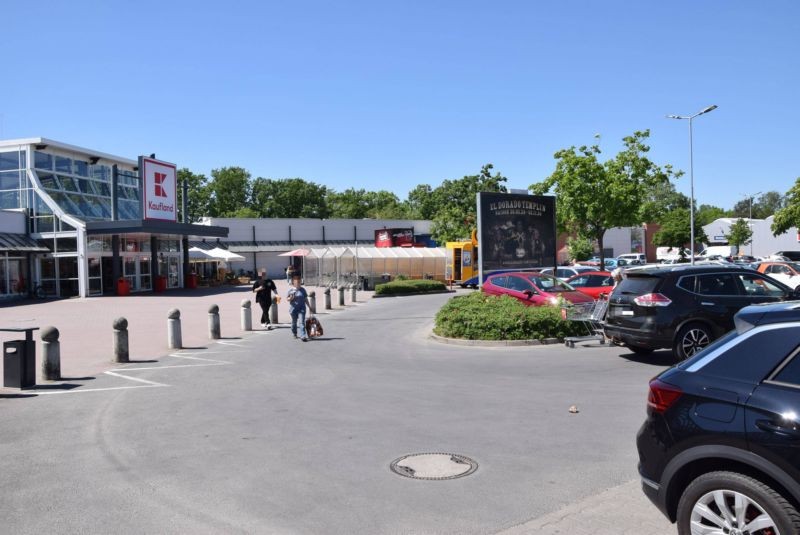 Friedensstr /Kaufland/Eingang (Sicht Einfahrt)