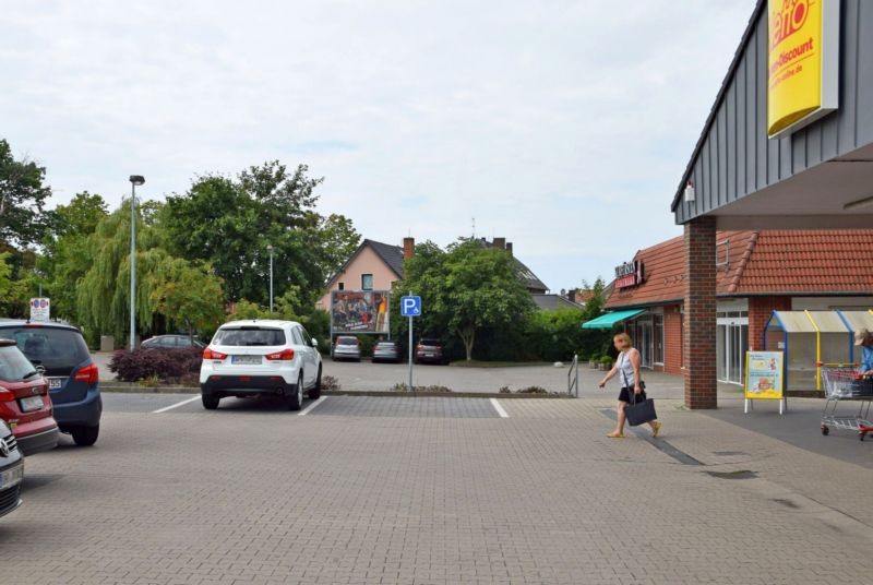 Berliner Str. 28 /Netto/geg. Kurfürsten Apotheke