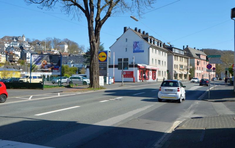 Frankfurter Str. 25 /Lidl/neb. Einf (quer zur B 54)