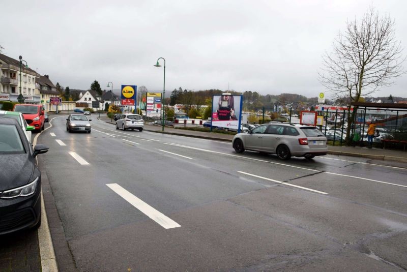 Kölner Str. 145 /Lidl/rts vom Eingang (Sicht B 237)