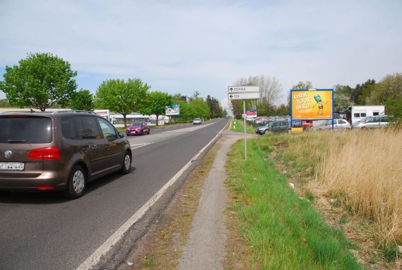 Nieskyer Str. 901/nh. Einfahrt Marktkauf/WE rts