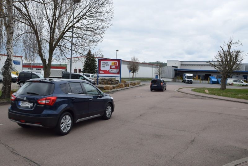 Landweg 1/VW Autohaus/Zufahrt E-center/WE lks (quer)