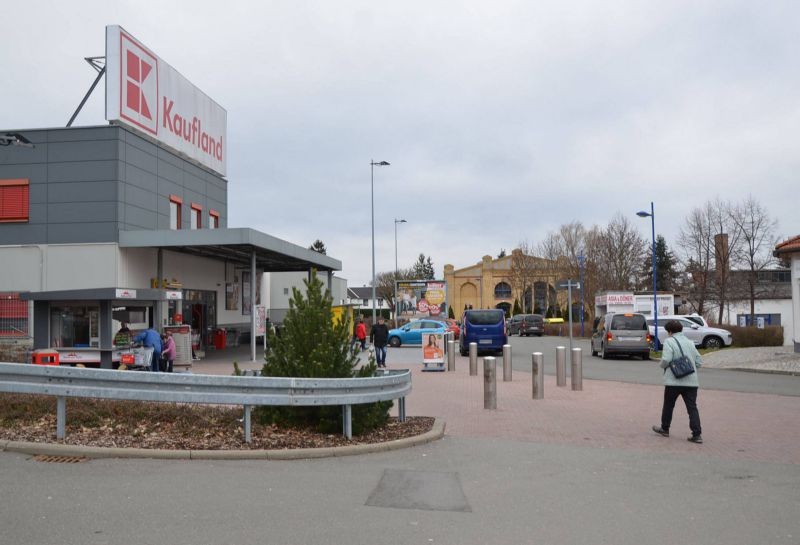 Aumaische Str. 27 /Kaufland/nh Eingang/rts/Sicht Eingang