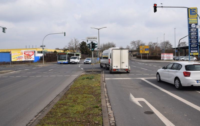 Hans-Böckler-Str/nh. Edeka C+C/geg. Sven-Wingquist-Str