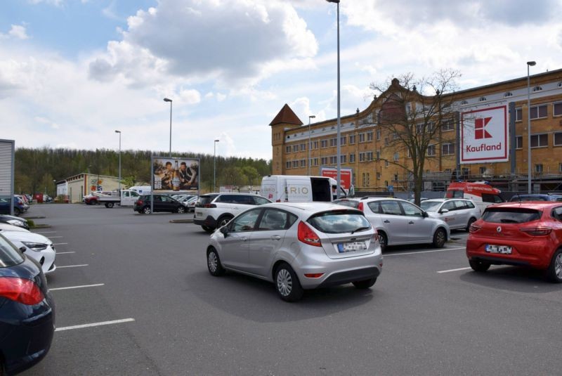 Bismarckstr. 39 /Kaufland/geg. Eingang/lks (Sicht Eingang)