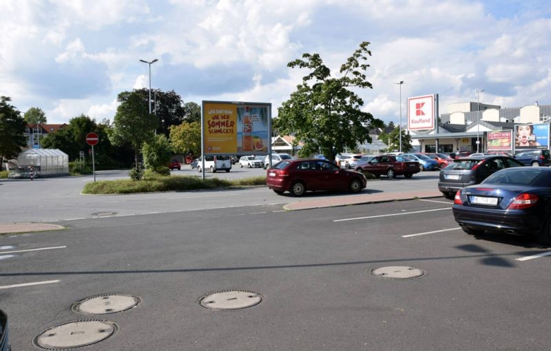 Salzstr. 16a /Kaufland/nh. Eingang (Sicht Einfahrt)