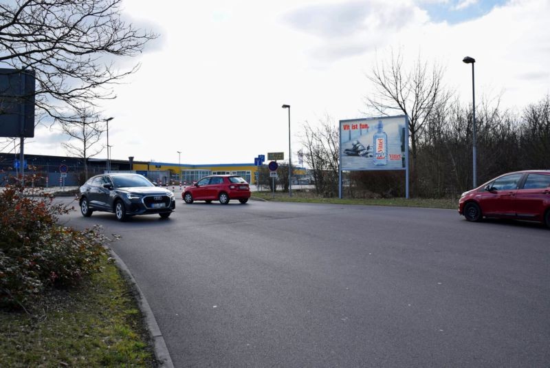 Querfurter Str. 16 /Kaufland/Einfahrt (rts)