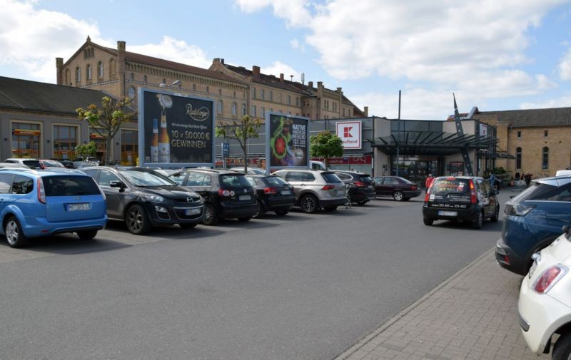 Strelitzer Str /Kaufland/lks vom Eing/Sicht Augustastr