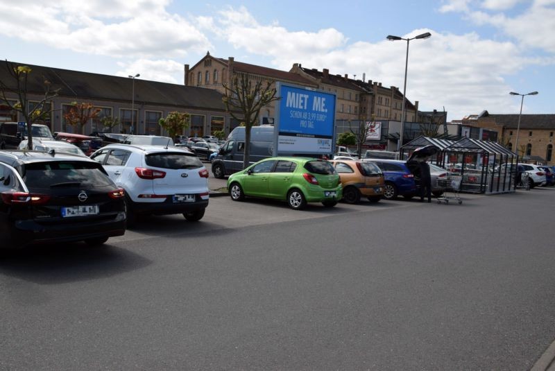 Strelitzer Str. 24 /Kaufland/Einf Fr.-Wilhelm-Str/Si PP