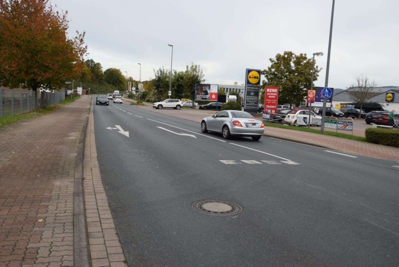 Hannoversche Str. 46 /Lidl/Einfahrt (quer zur Str)