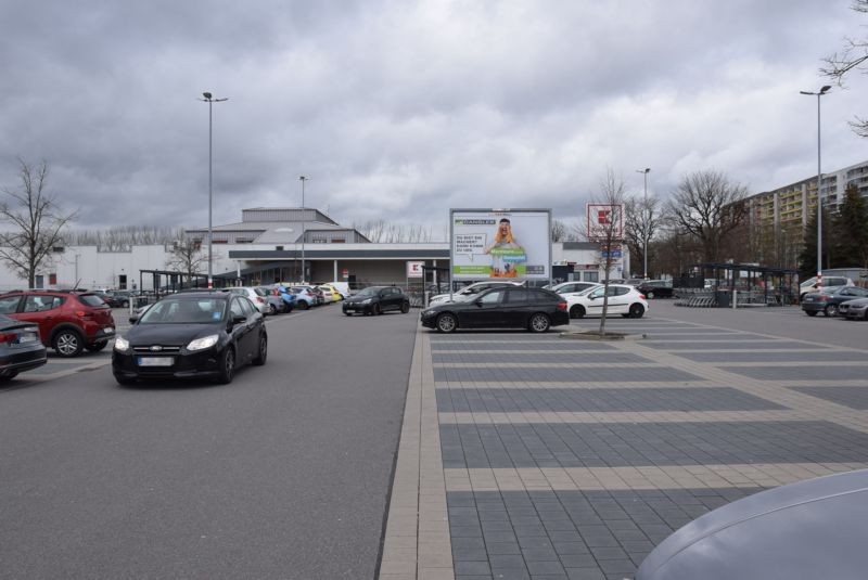 Chemnitzer Str. 65 /Kaufland/geg. Eingang/Sicht Einfahrt/lks