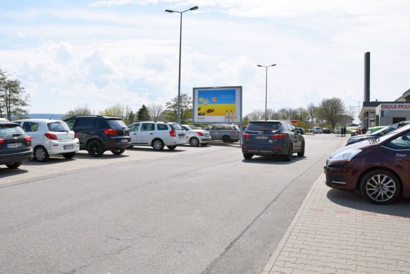 Albin-Trommler-Str. 1 /Kaufland/nh. Eingang (Sicht Einfahrt)