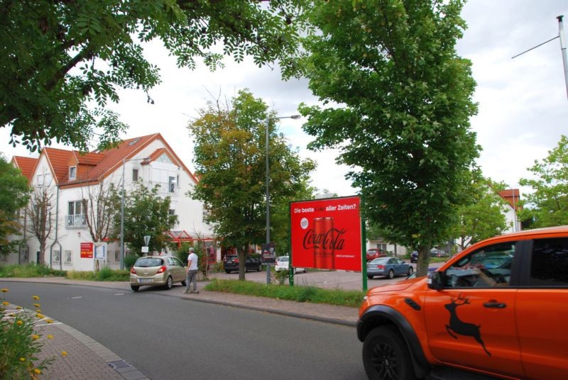 Ortegastr. 5 /Penny/neb. Einfahrt (Sicht Str)