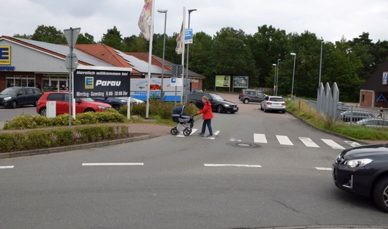 Möllner Str. 22b /Edeka/geg. Einfahrt