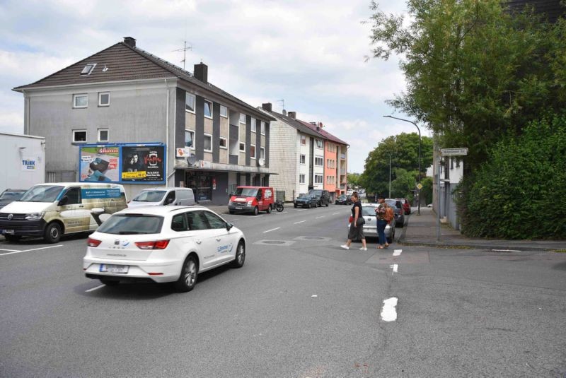 Zeughausstr. 71/neb. Getränke Fickel/quer (linker Giebel)