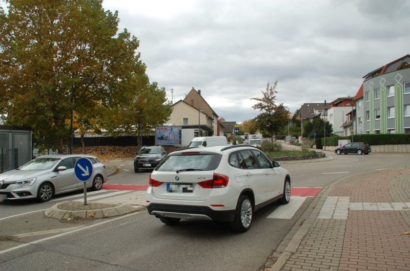 Melanchthonstr. 91/bei Kreisel/geg. Lidl (quer zur B294)