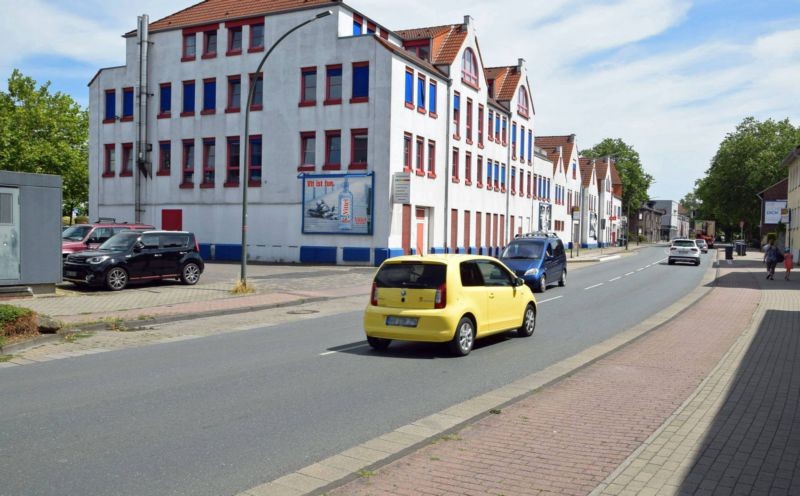 Zeppelinstr. 61/Zufahrt Netto -Rottmannstr (quer am Giebel)